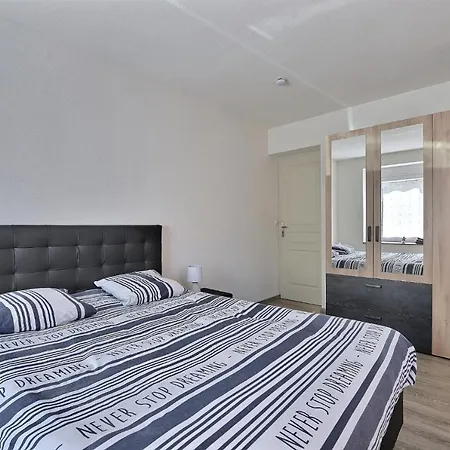Apartment 3 Pieces Pleins De Charmes